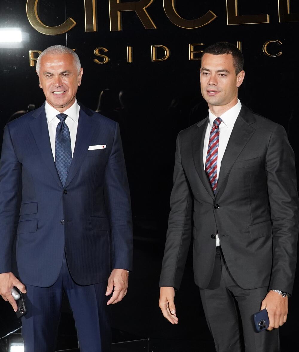 Obojica su nosili elegantna odela