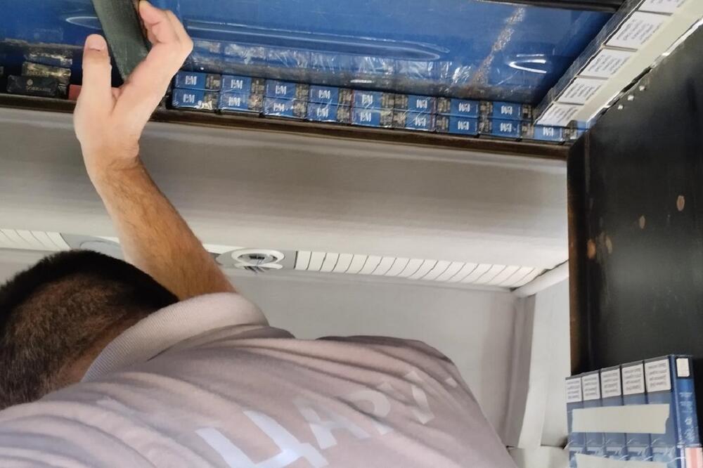 REKAO DA NEMA NIŠTA DA PRIJAVI, A ZATIM SU CARINICI UPALILI MOBILNI SKENER: Kako je sve to uspeo da POTRPA U KROV?!