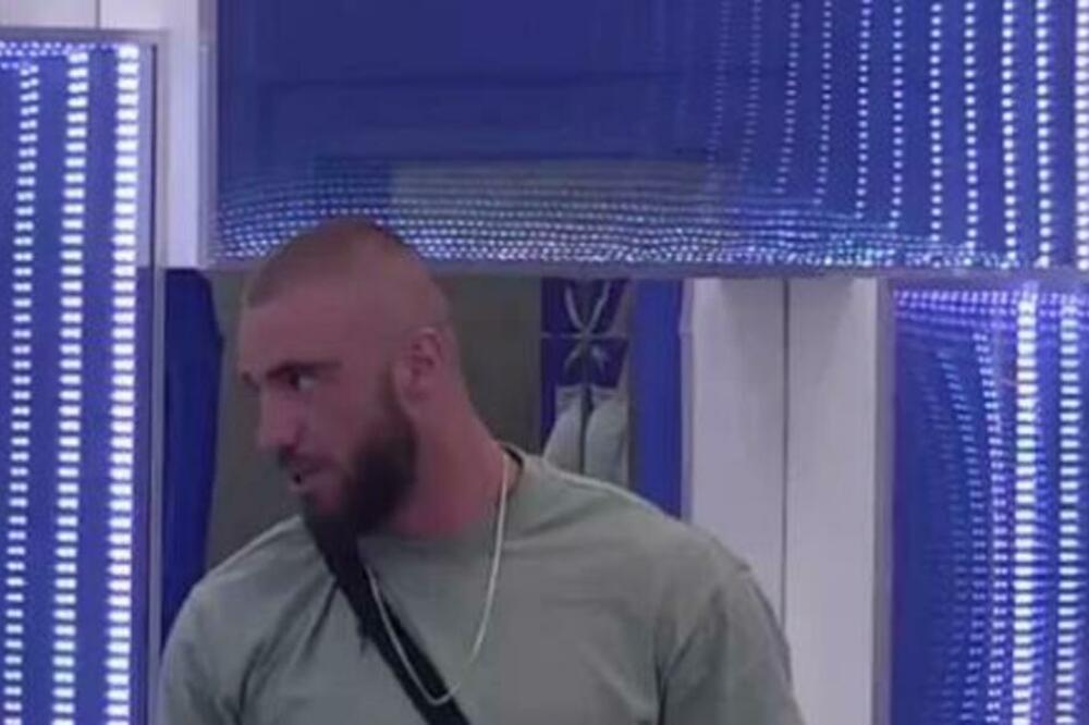 ŽESTOKA SVAĐA MENSURA I NIKOLE: Za sve KRIVA OVA UČESNICA, isplivao i SNIMAK HAOSA