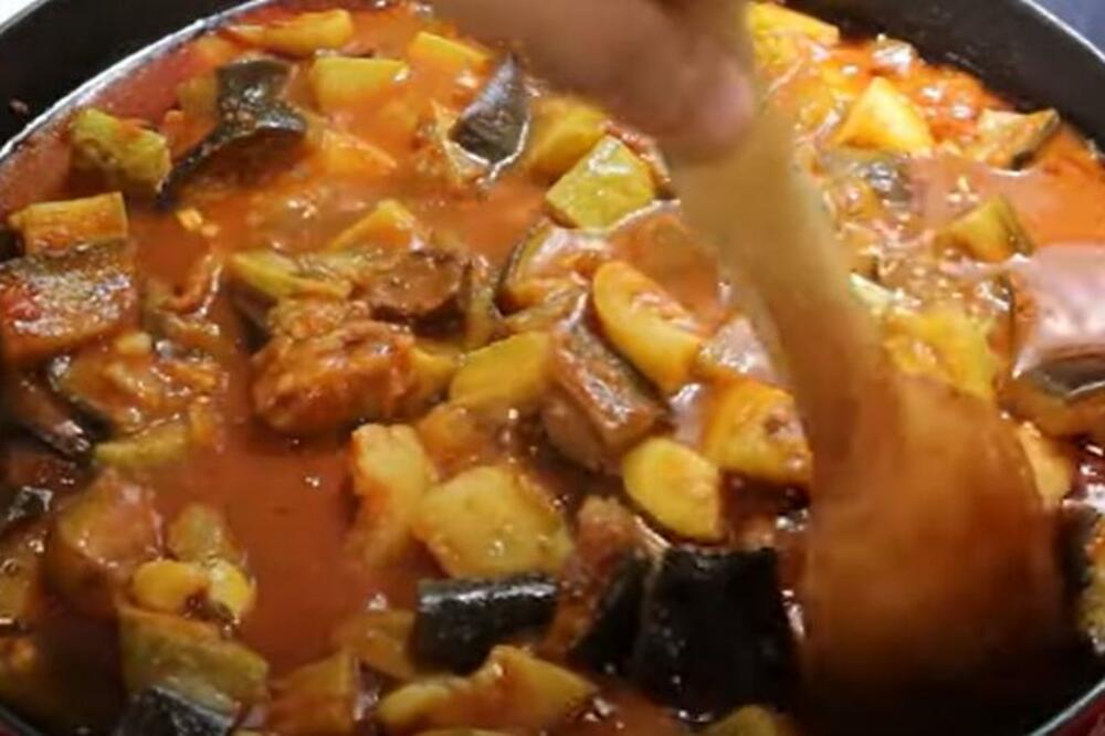 Od ovakvog tradicionalnog paprikaša gore nepca! Svaki put ispadne sve bolji, iznesite ga na sto i popadaće