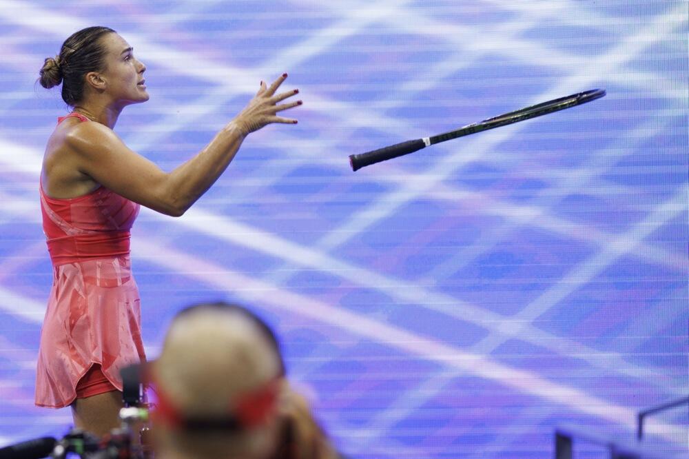 OVO NIJE SMELO DA SE VIDI: Veliki SKANDAL na US Openu, pojavio se SPORAN snimak Arine Sabalenke! (VIDEO)