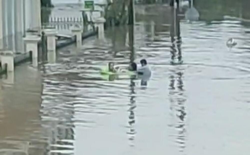 Grčka, Poplave, Nevreme, Porodica