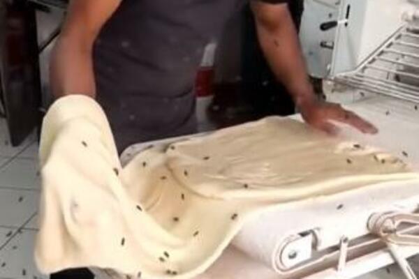 SNIMAK IZ OVE PEKARE ZGROZIO JE LJUDE, BUBE LETE NA SVE STRANE: Ponašanje radnika je izazvalo LAVINU KOMENTARA