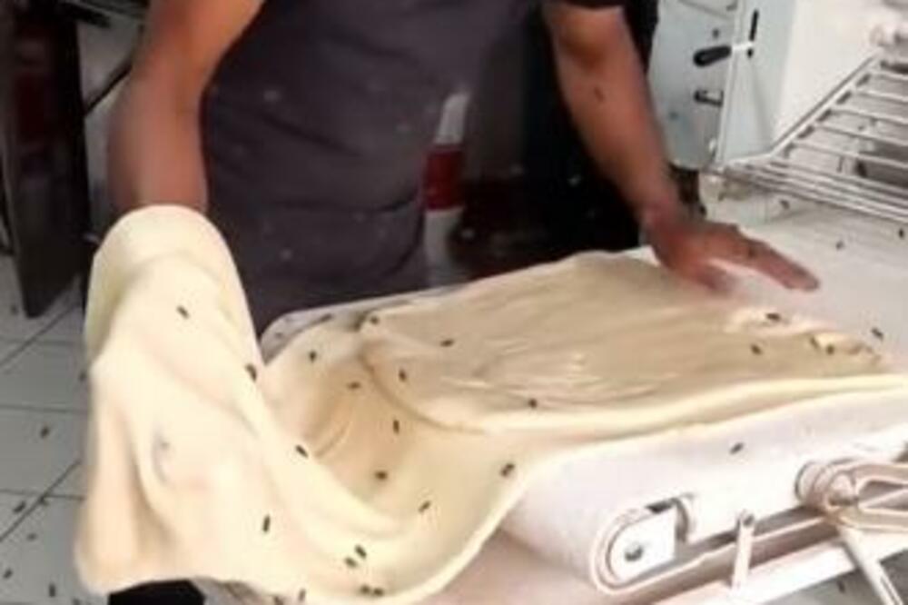 SNIMAK IZ OVE PEKARE ZGROZIO JE LJUDE, BUBE LETE NA SVE STRANE: Ponašanje radnika je izazvalo LAVINU KOMENTARA