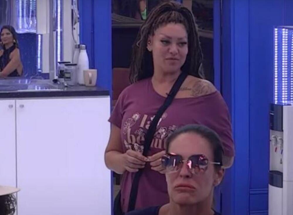 Njenu karijeru je nastavila u rijalitiju