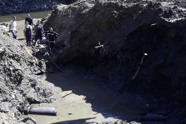 PREKO 3.500 LJUDI U IVANJICI OSTALO BEZ PIJAĆE VODE: Na terenu sve komunalne ekipe, intervenišu i VATROGASCI