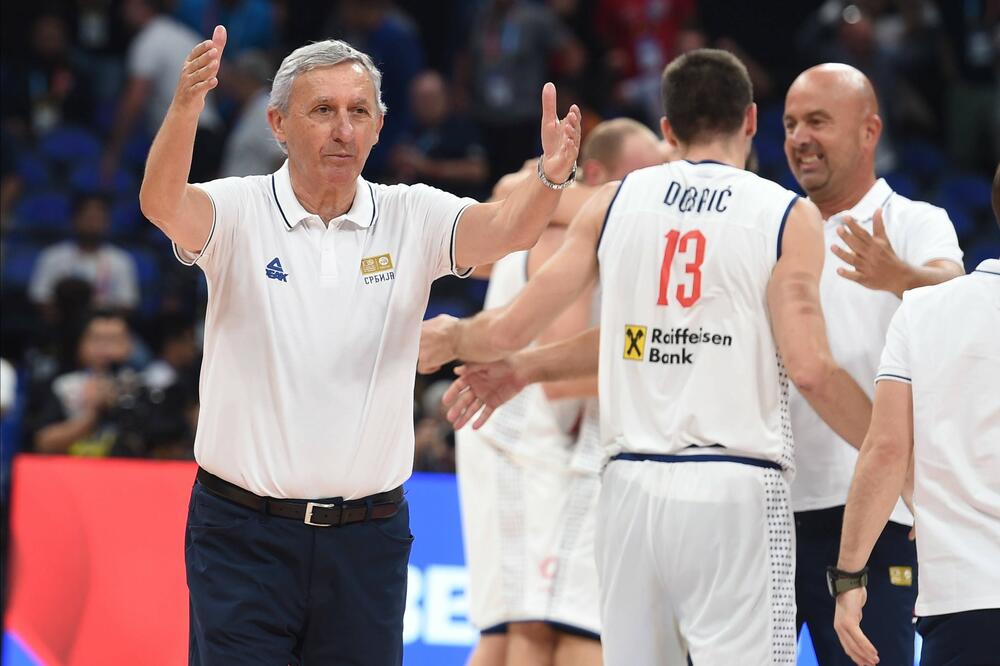 "JEDE SE S PRSTI, POSOLJENO DA TI ZUBI TRNU!" Legendarna izjava Svetislava Pešića (VIDEO)