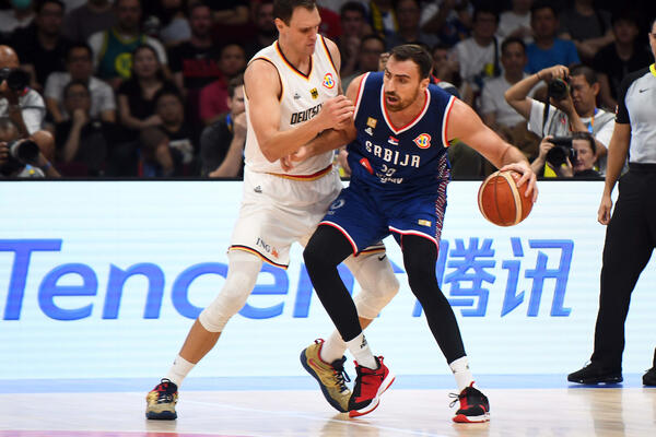 "DOĆI ĆE I TO ZLATO!" Milutinov veruje u "orlove" (VIDEO/FOTO)