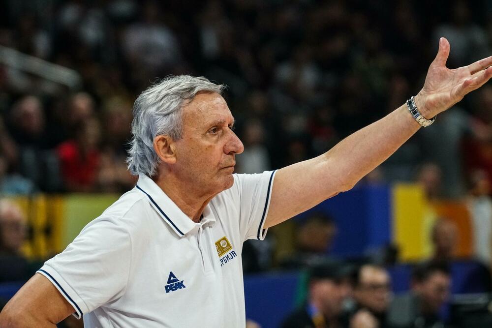 Selektor Svetislav Pešić tokom finala Mundobasketa protiv Nemačke