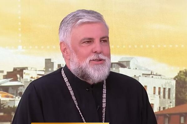 SME LI DA SE RADI U KUĆI NA CRVENO SLOVO? Vladika Grigorije dao primer sa SVETE GORE i odgovorio na VEČITO PITANJE