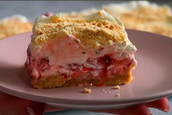 TORTA BUKVALNO GOTOVA ZA 10 MINUTA: A bez OVOG SASTOJKA domaćice ne mogu više ni da ZAMISLE DEZERT (VIDEO/RECEPT)