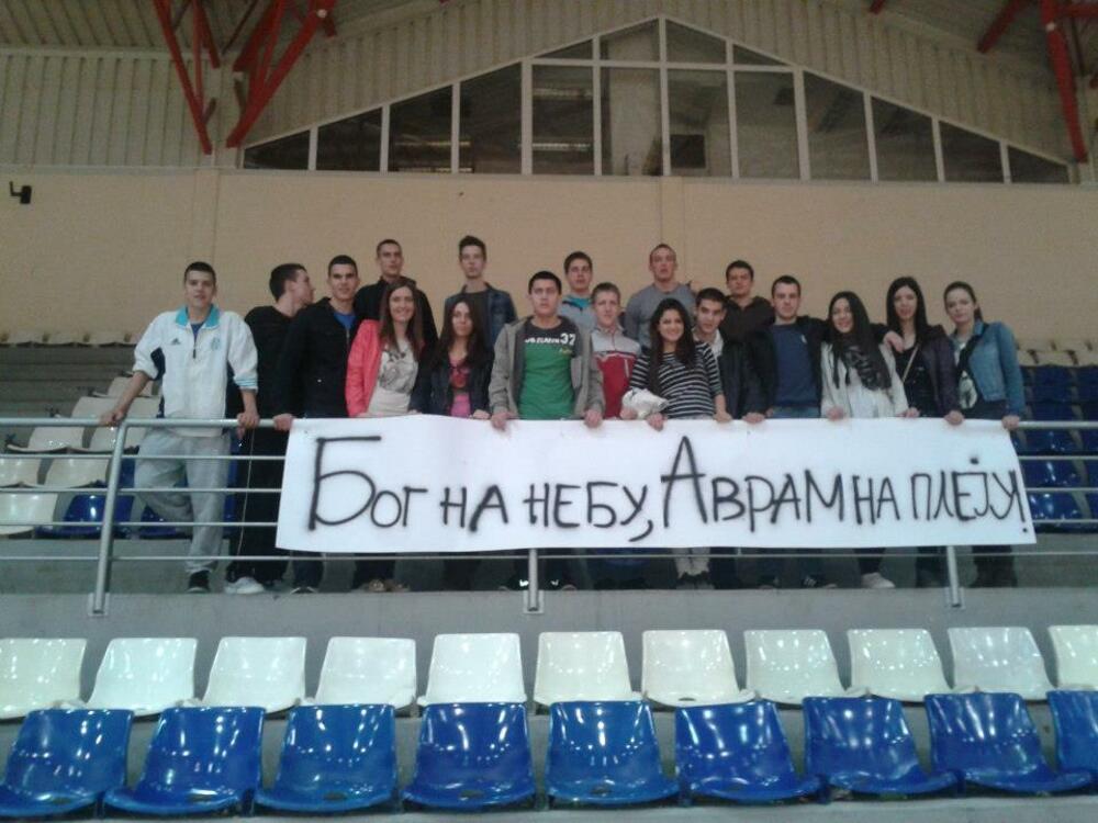 Podrška Avramoviću