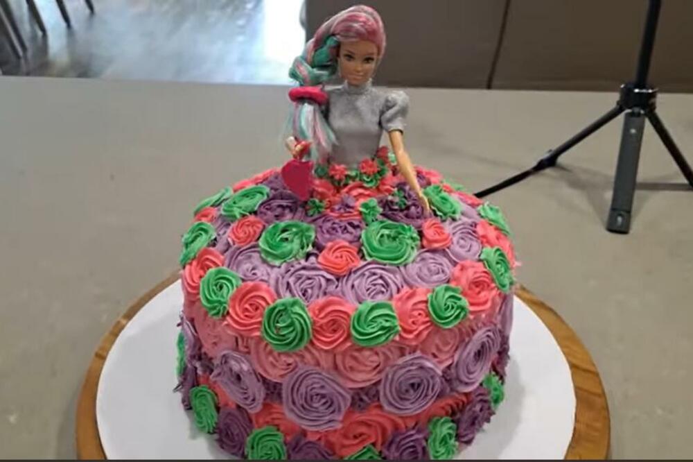 U STAROJ JUGI SE BARBI TORTA JELA I PRE TRENDA: Ovo je na ROĐENDANU imala svaka DEVOJČICA 90ih (VIDEO/RECEPT)