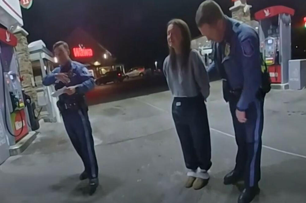 POLICIJA ZAUSTAVILA PIJANU DEVOJKU, ONA ODMAH POZVALA OCA! O njegovoj reakciji sada SVI pričaju (VIDEO)