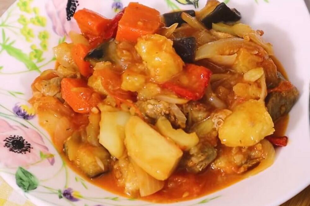 RUČAK KOJI SU PRAVILI NAŠI STARI, A TRAJE I PO 3 DANA: Originalni DRNČ u paprikama- SUPER ZDRAV obrok