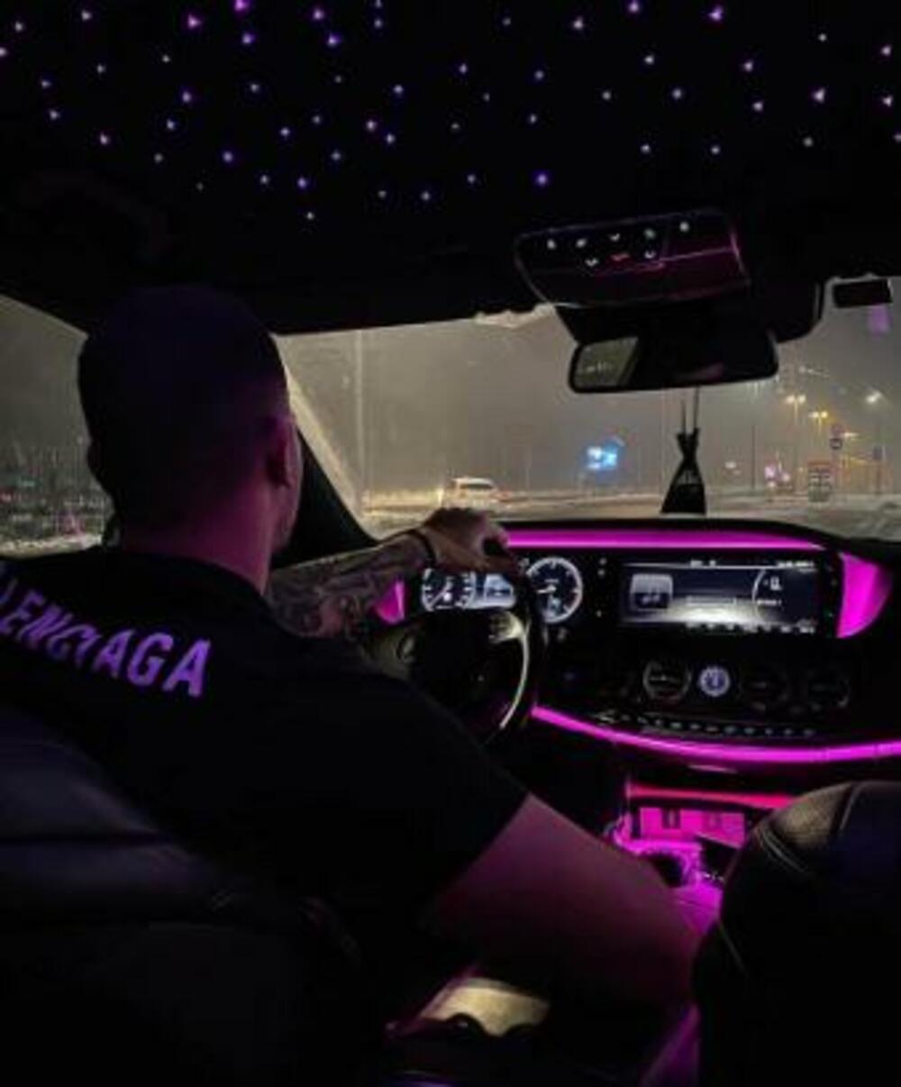 Nikola je rekao da otac poseduje građevinsku firmu u Nemačkoj