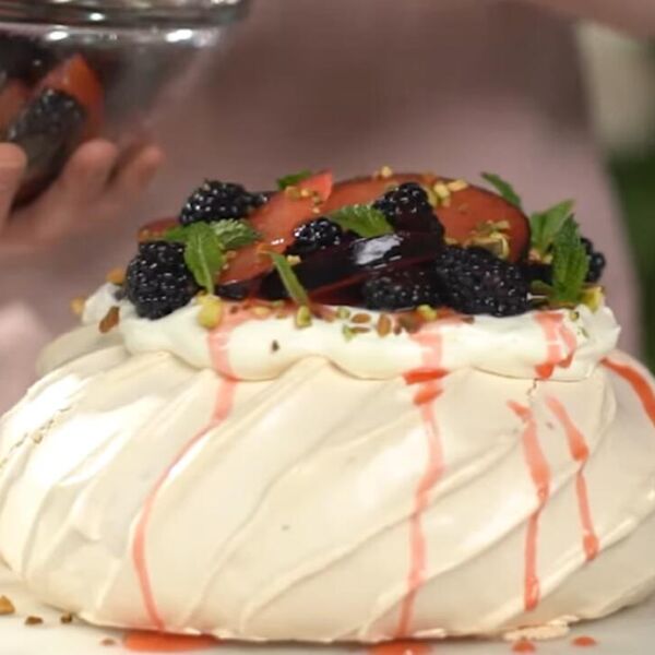 Jedina torta koju jedu balerine, stavi se u rernu i zaboravi se na nju! Nema brašna, ne goji, puna je voća