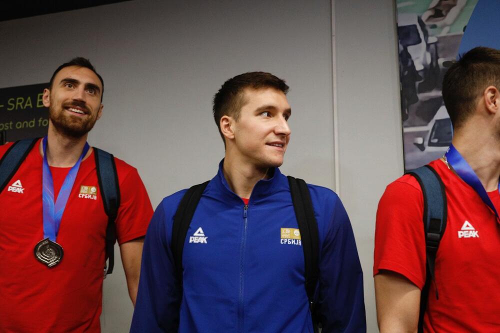 OVE 4 VANSERIJSKE RIBETINE JE VOLEO BOGDAN BOGDANOVIĆ: Najveći ZAVODNIK među košarkašima, ALAL MU VERA!