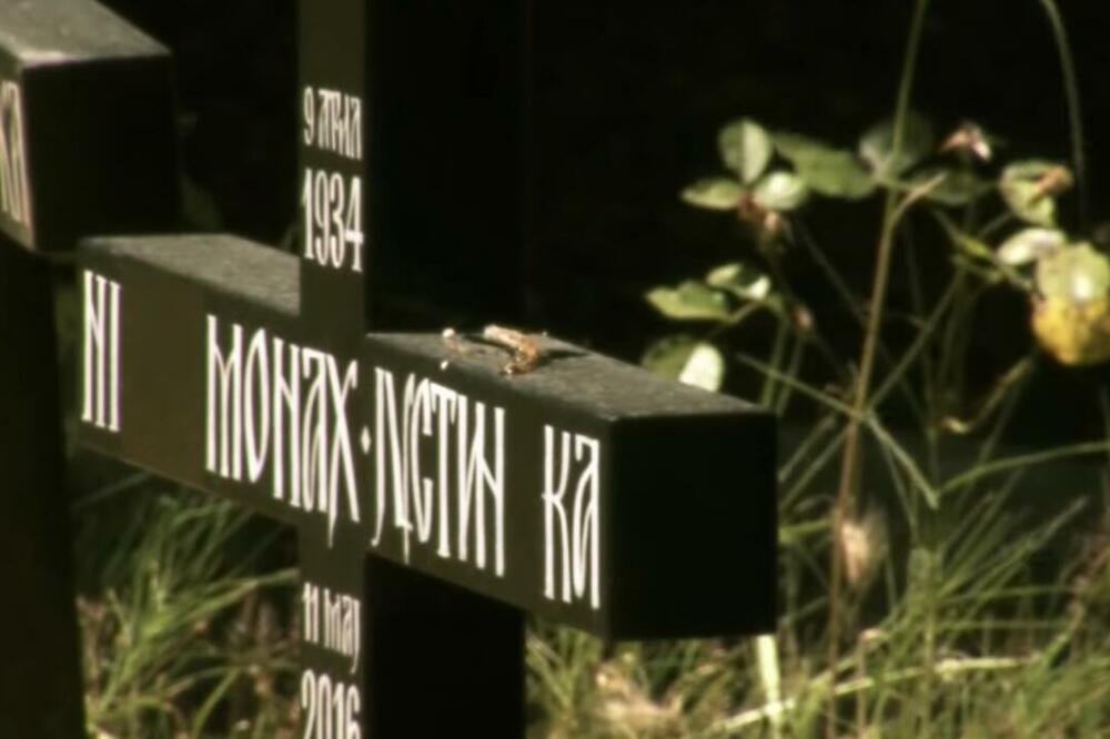 NA SVETOJ GORI NIJE SAMO ŽIVOT DRUGAČIJI, VEĆ I SMRT IMA POSEBNA PRAVILA! Evo kako se ovde SAHRANJUJU MONASI (FOTO)