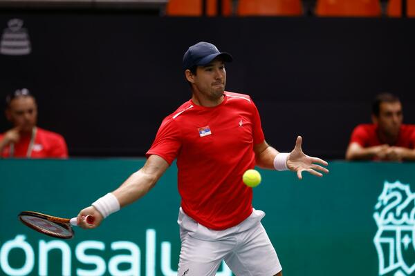 LAJOVIĆ GAZI DALJE: Holanđanin gubio pa predao, Duciju se otvorio žreb!