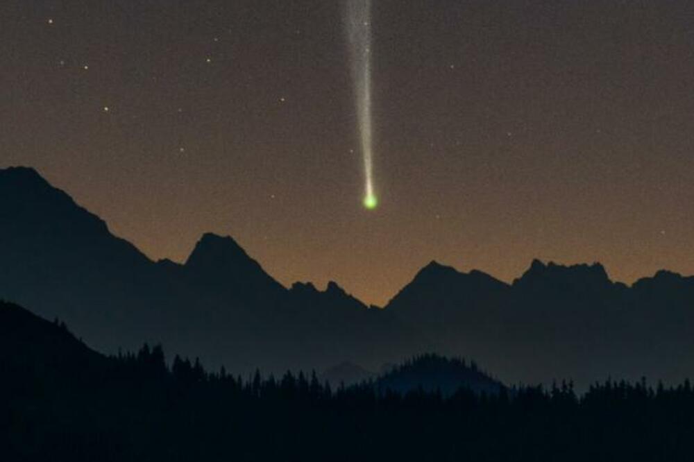 VEČERAS OBAVEZNO POGLEDAJTE U NEBO, SVEDOČIĆEMO FENOMENU KOJI SE JAVLJA JEDNOM U 435 GODINE: Ostaćete BEZ reči