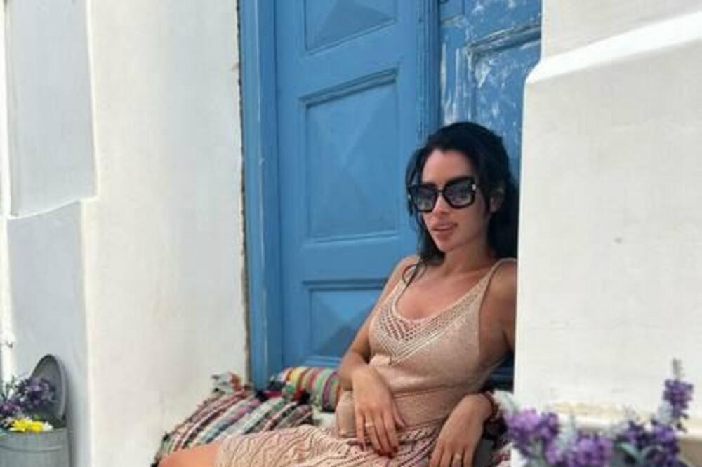 Danas je prava boginja, a evo kako je kidala pre 15 godina: Pojavila se stara fotografija voditeljke, prezgodna je