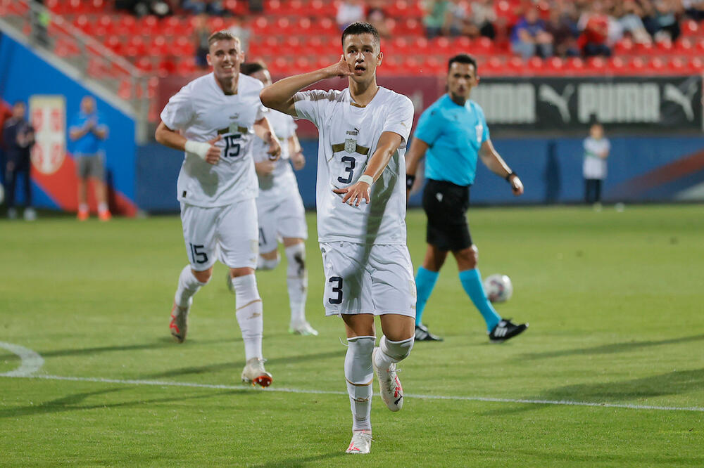 FUDBALER PARTIZANA I DEFINITIVNO U REPREZENTACIJI: Piksi našao mesto za talentovanog defanzivca crno belih!