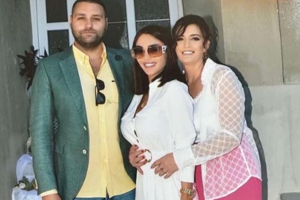 PO PRVI PUT GA VIDIMO, OVO JE ROĐENI BRAT ANE KORAĆ! Ozbiljan dasa je dugo BIO MISTERIJA: Zašto ih STRALETA KRIJE?