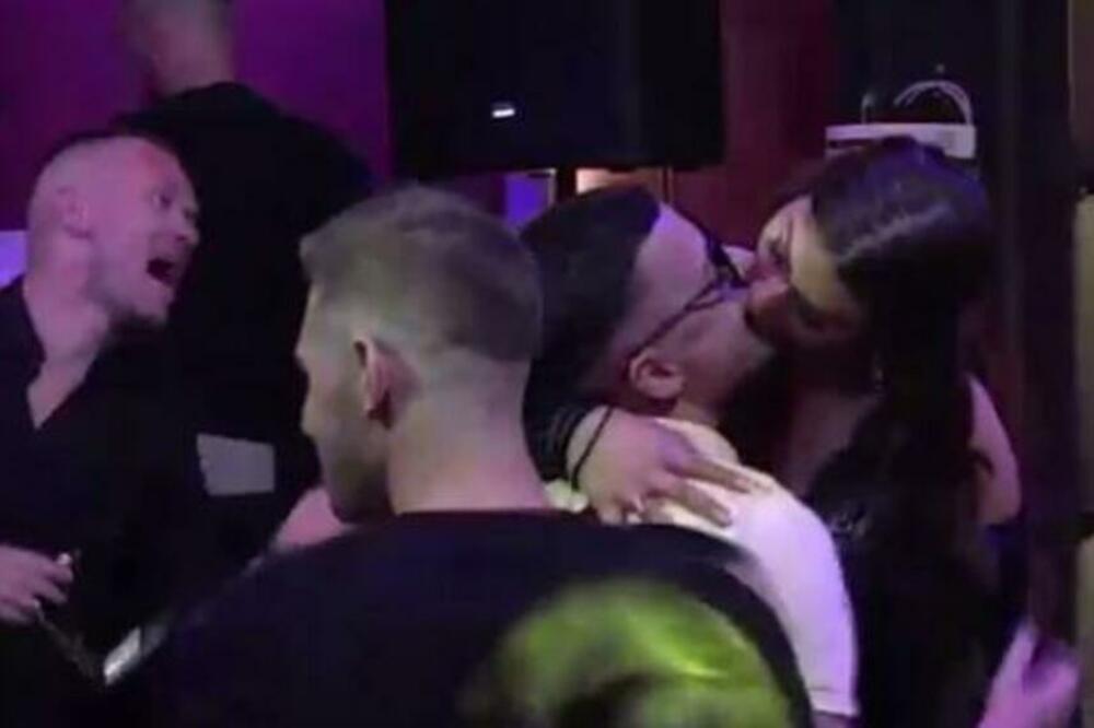 SVE BUKTI OD STRASTI U ELITI, ZADRUGARI POKAZALI ZNANJE: Bez SRAMA radili ovo pre KAMERAMA