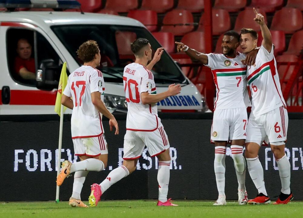 Fudbaleri Mađarske slave na Marakani