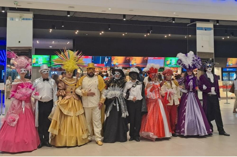 FLEŠMOB PLES UOČI NAJNOVIJEG FILMA KENETA BRANE: „DUHOVI U VENECIJI“