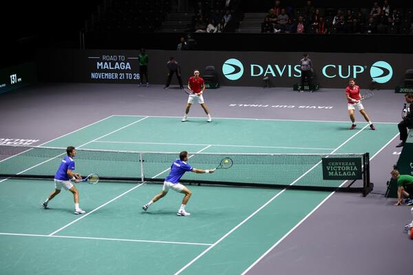 AKTERI DEJVIS KUPA RAZOČARANI: "Ubili ste jedan od stubova tenisa!"