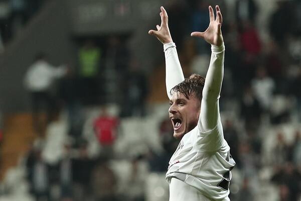 "ATOMSKA BOMBA" Novopazarci najavili NAJVEĆI DAN u istoriji kluba, Adem Ljajić stiže pod uslovom da igra za DŽABE!