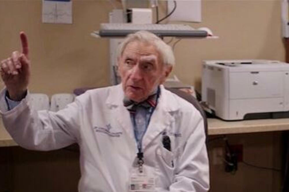 NAJSTARIJI NEUROLOG NA SVETU OTKRIO TAJNU KAKO DA DOŽIVITE STOTU: Ovo RADI svakodnevno, šokiraće vas i šta