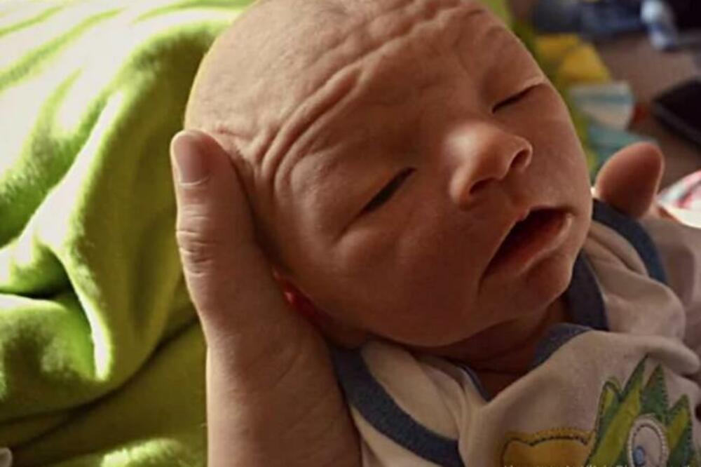 ČIM JE VIDELA BEBU, ZNALA JE DA NEŠTO NIJE U REDU: 364 dana nakon njenog ROĐENJA desilo se nešto NEZAMISLIVO