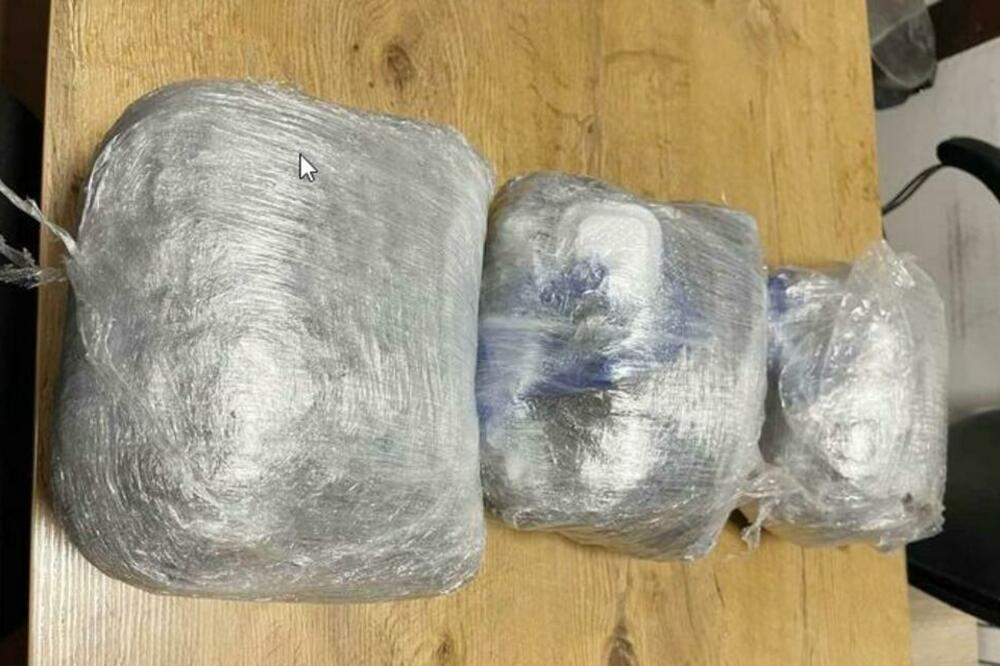 Muškarac iz Inđije dolijao zbog droge: Pazite samo šta je policija sve pronašla u kući