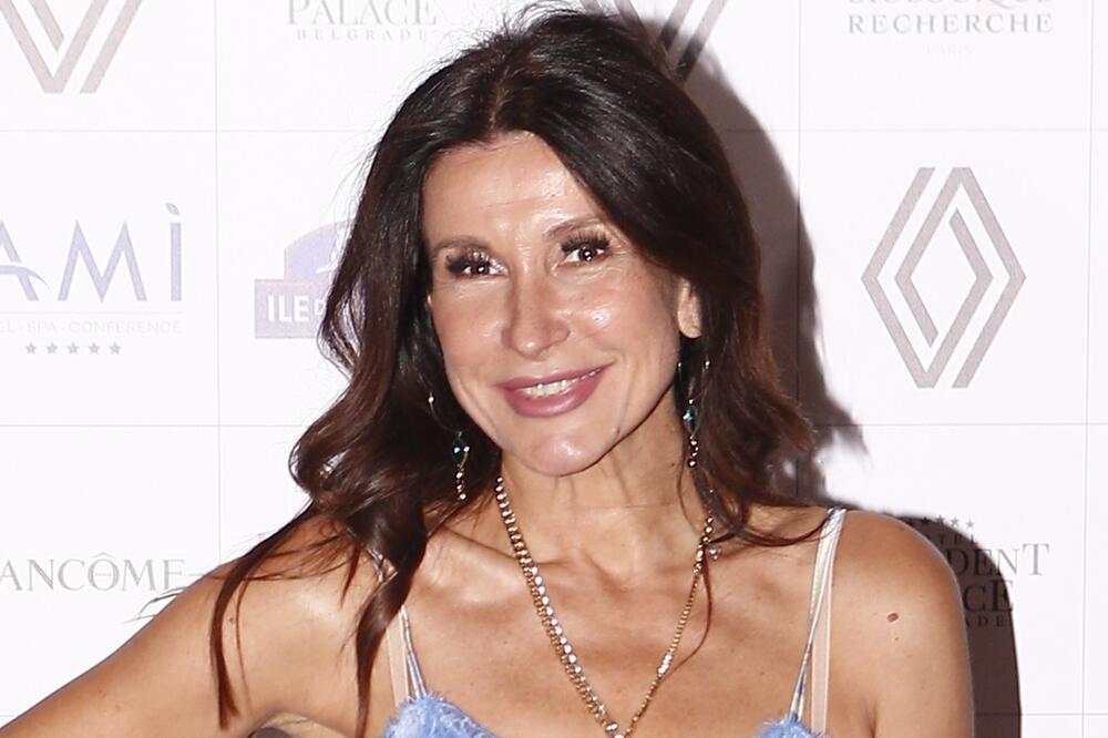 KAKVA MAČKA, MAJKO! Ova lepotica je ćerka čuvene SNEKI DAKI, manekenka oduzima dah: Ljudi je bez daha POSMATRALI