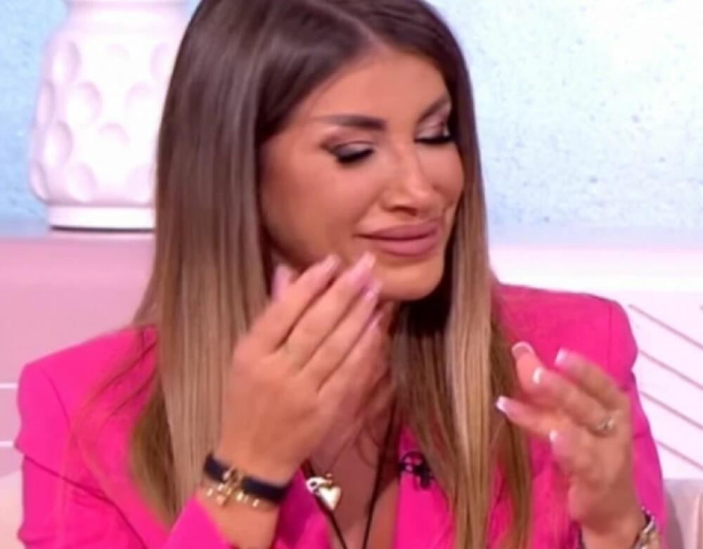 Dalila Dragojević se rasplakala zbog Dejana