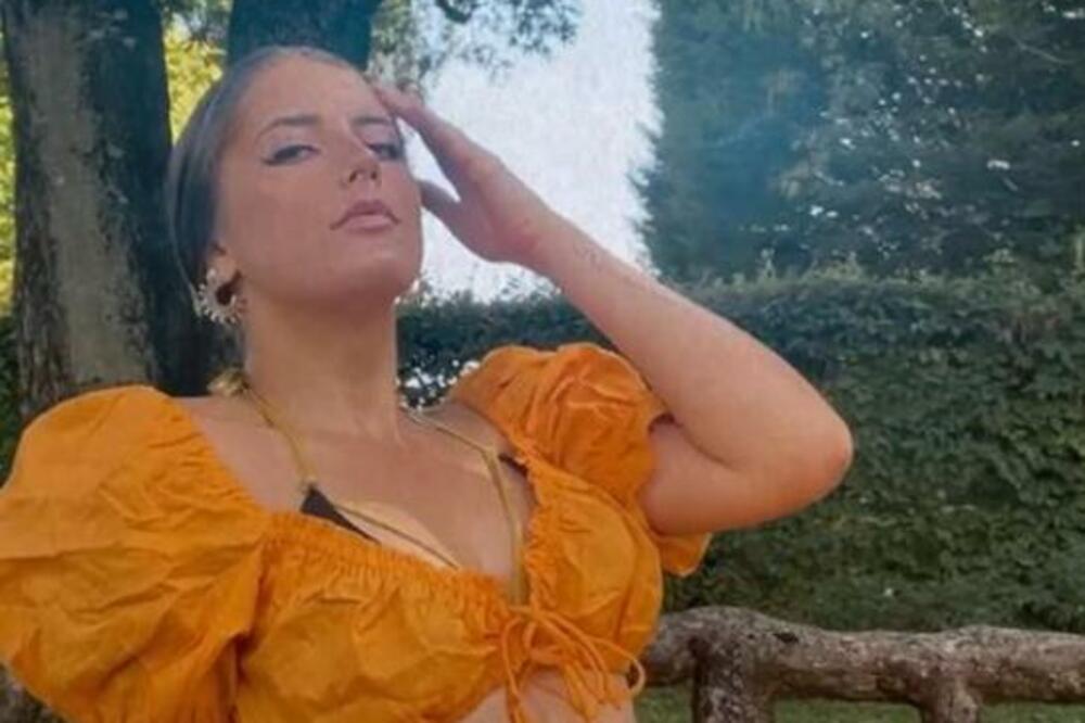 ATRAKTIVNA TENISERKA OBOŽAVA NOVAKA I SRBIJU! Objava "vatrene" Andree će vas oduševiti (FOTO)