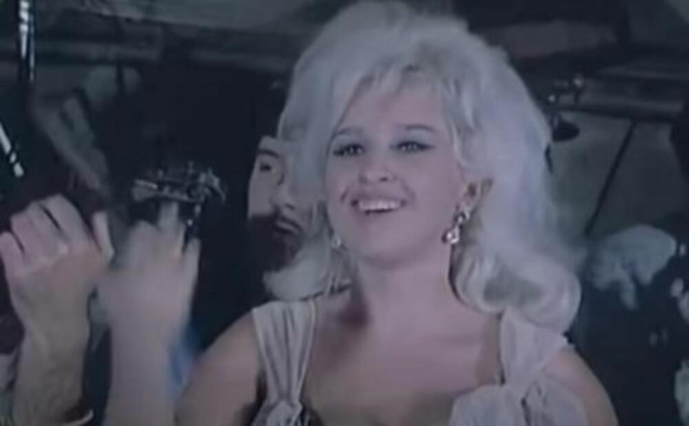 Zorica je inače Beograđanka, a isticala je da je rođena u patrijahalnoj porodici.