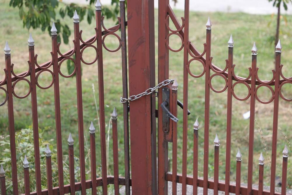 VLASNICU KUĆE POSETILA MISTERIOZNA ŽENA, A ONDA... Ono što je usledilo nije mogla ni da SANJA, ostala je ZAPANJENA