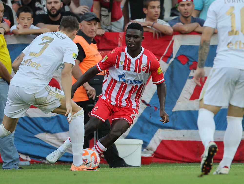 Kings Kangva na utakmici Čukaričkog i Crvene zvezde