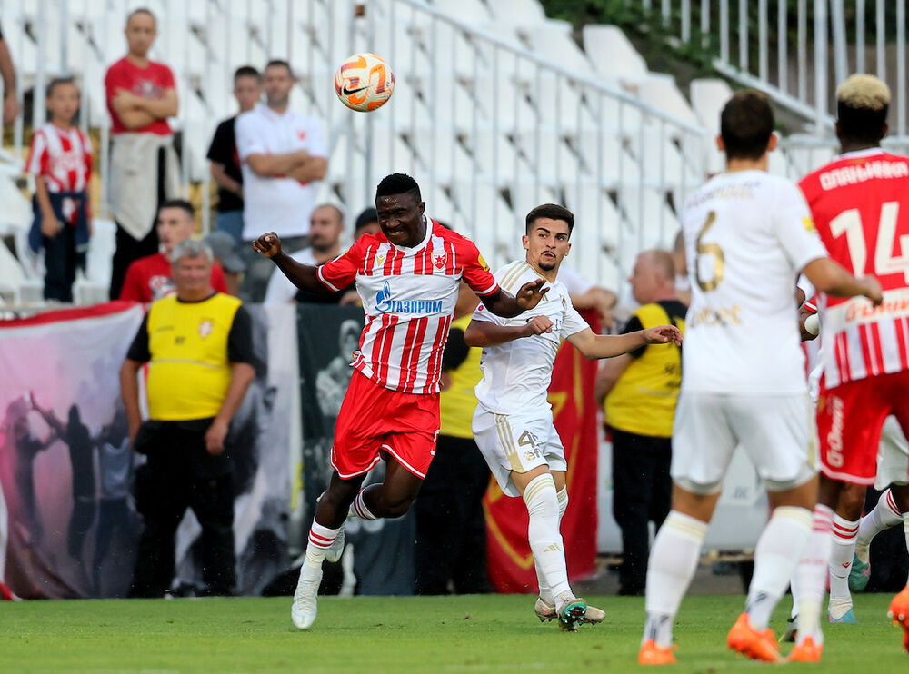 Kings Kangva na utakmici Čukaričkog i Crvene zvezde