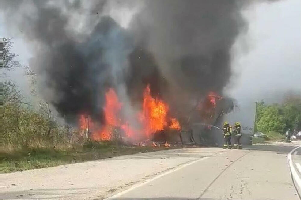 DETALJI STRAVIČNE NESREĆE U KREMNIMA: Udario u kamion koji se ZAPALIO, otkrivena jeziva 2 razloga