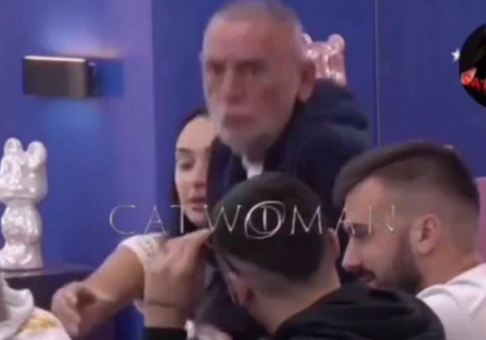  Mića i Uroš su ponovo ušli u konflikt za crnim stolom