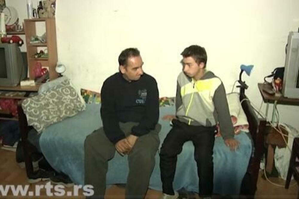 NOVAK ŽIVI U TROŠNOJ KUĆI BEZ STRUJE I VODE, ALI MU TO NIJE NAJVEĆI PROBLEM: Ima samo 1 želju, potrebni smo mu MI