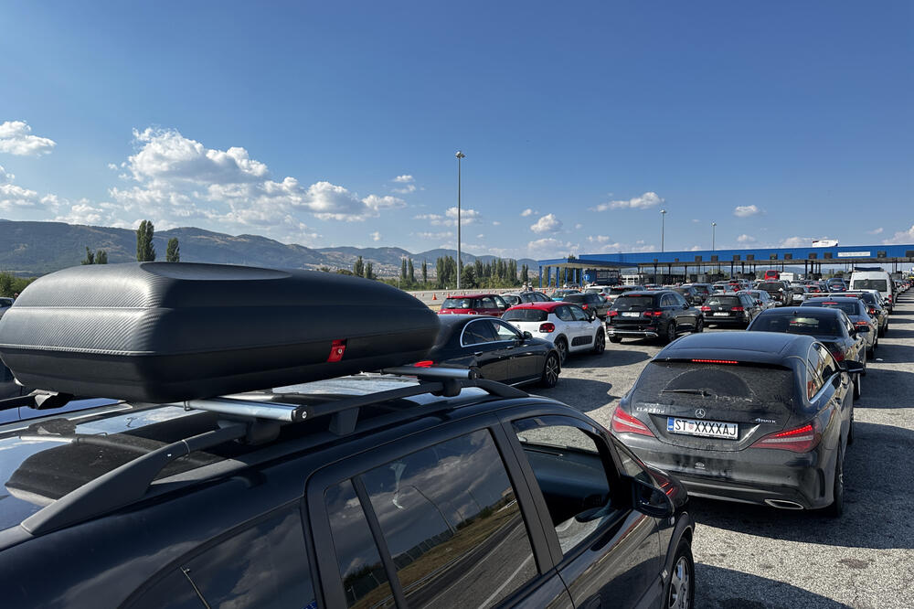 U Grčkoj visoke kazne za vozače, putevi puni policije: Od 2500 evra do oduzimanja vozila, Seničić upozorava Srbe!