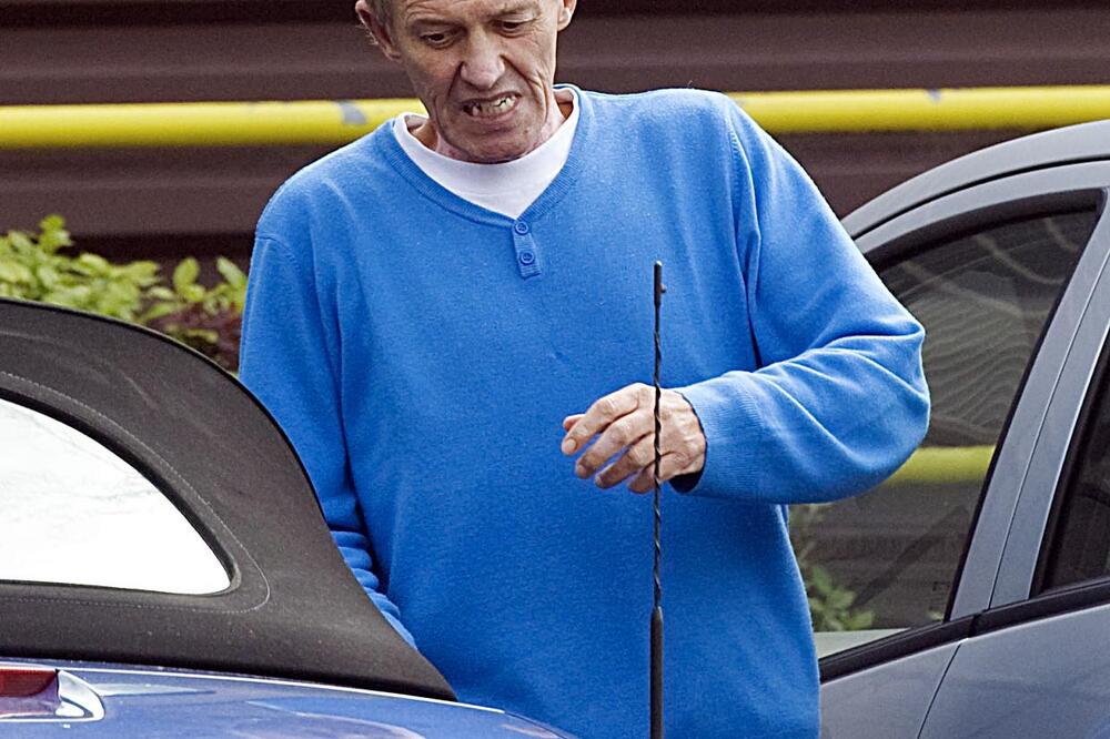 U ZATVORU UMRO BIVŠI SKAUT MANČESTER SITIJA - MONSTRUM! Zlostavljao 22 dece (FOTO)