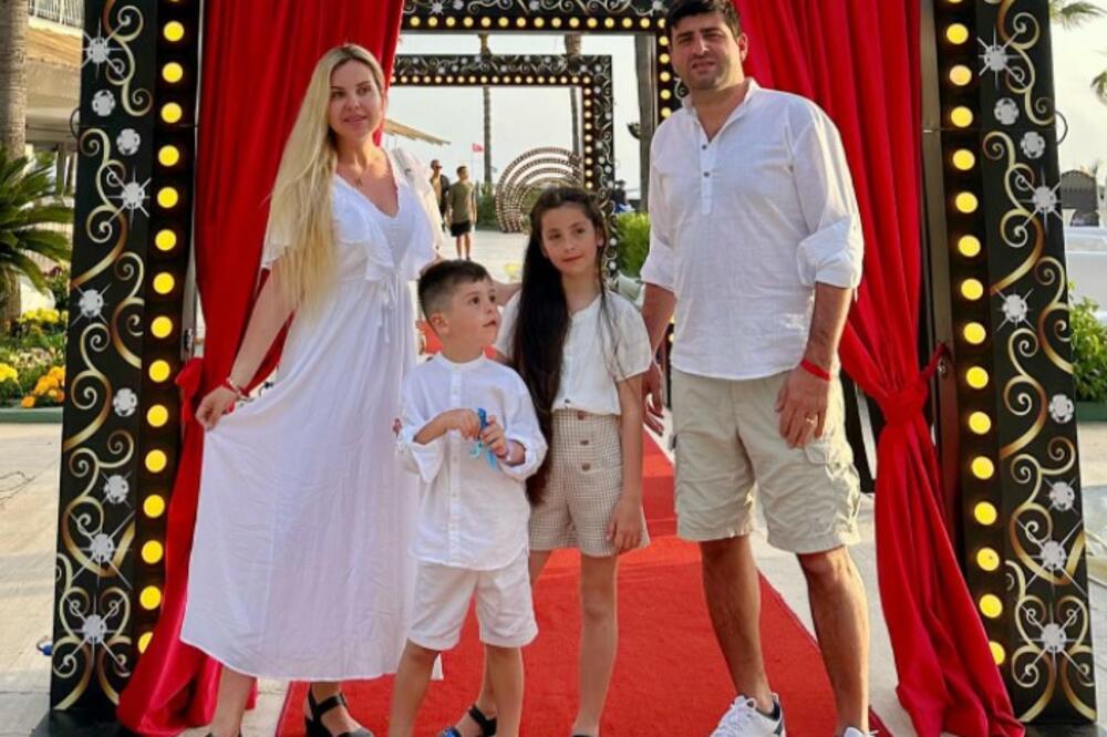 SVETLANA SE UDALA ZA "TURSKOG SULTANA", A SVE ZANIMA DA LI SE ODREKLA PRAVOSLAVLJA: Porodica je molila samo JEDNO