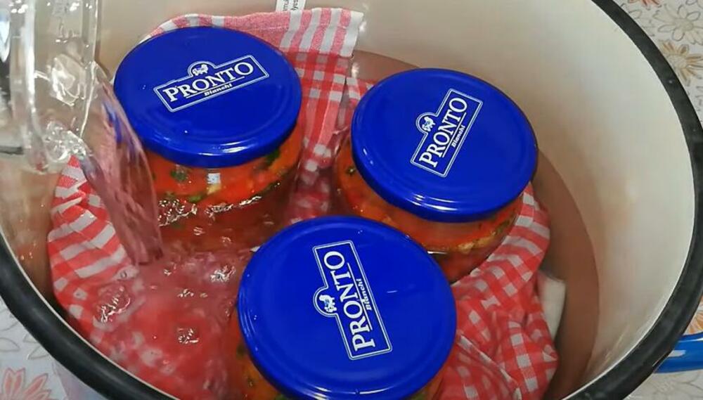 Pečene paprike u tegli sa belim lukom, Paprike, Zimnica